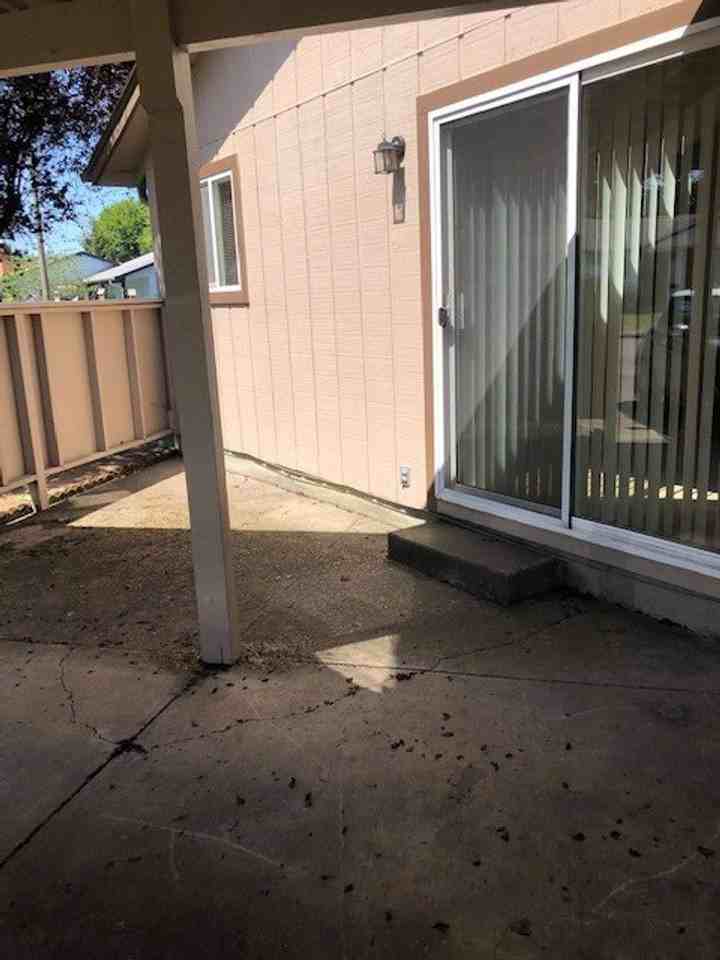 1287 Kenray Loop - Photo 3 of 10