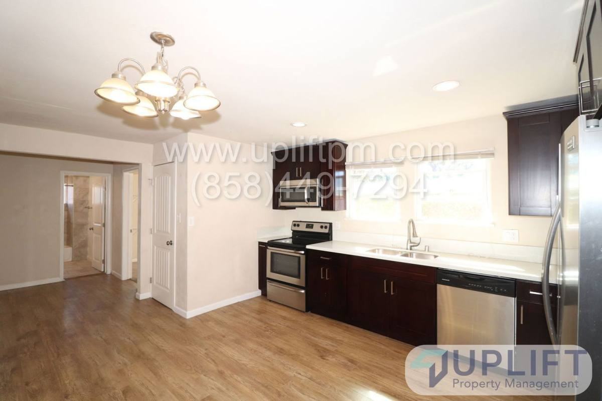 950 B St - Photo 2 of 10