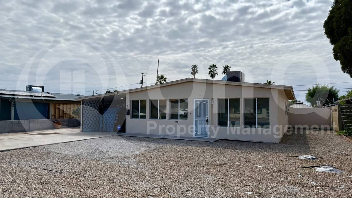 741 E Erie St #1 - Photo 3 of 10