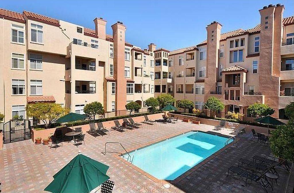 1951 Ofarrell St - Photo 2 of 20