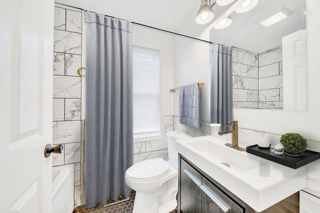 9601 S Claremont Ave - Photo 2 of 11