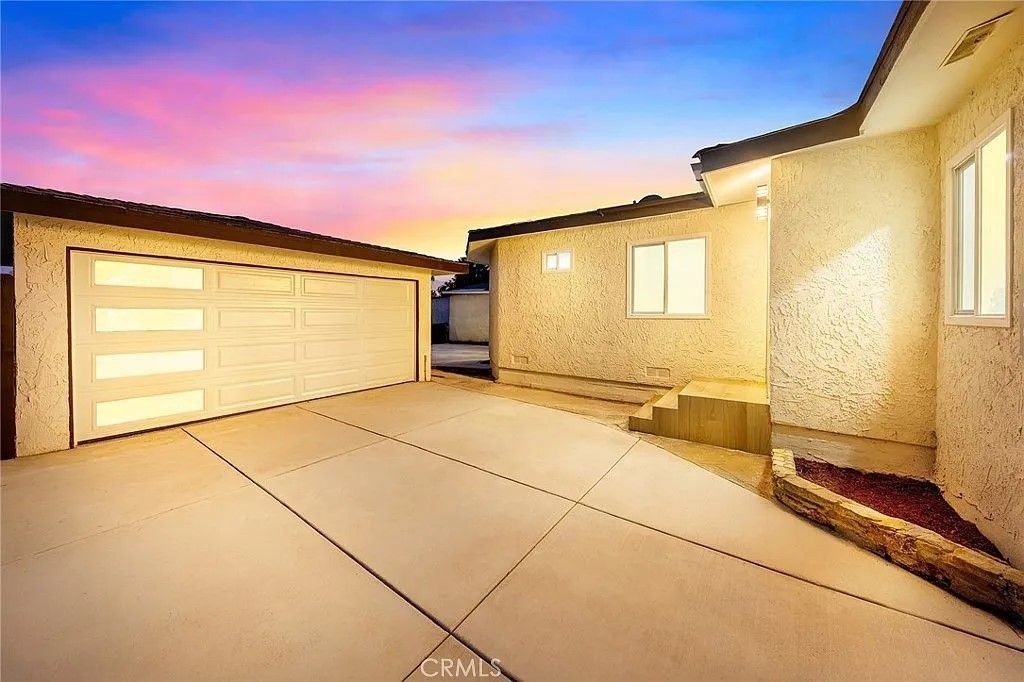 344 Pamela Rd - Photo 2 of 19