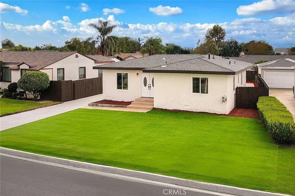 344 Pamela Rd - Photo 4 of 19