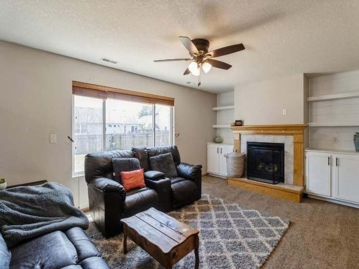 15412 Aurora Ave - Photo 2 of 11