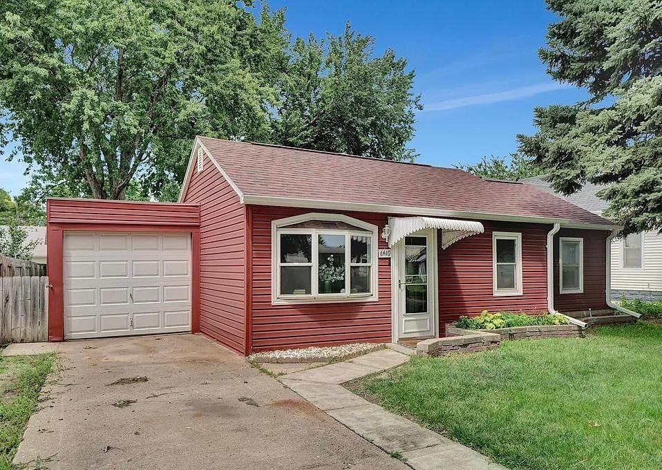6410 Logan Ave - Photo 2 of 10