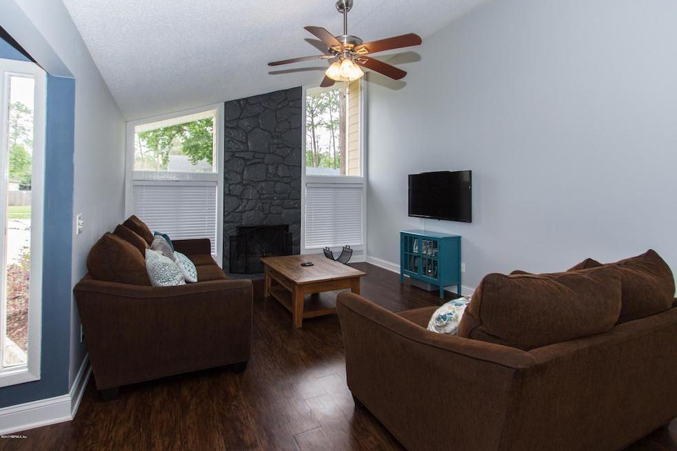 3526 Whalers Way - Photo 3 of 9