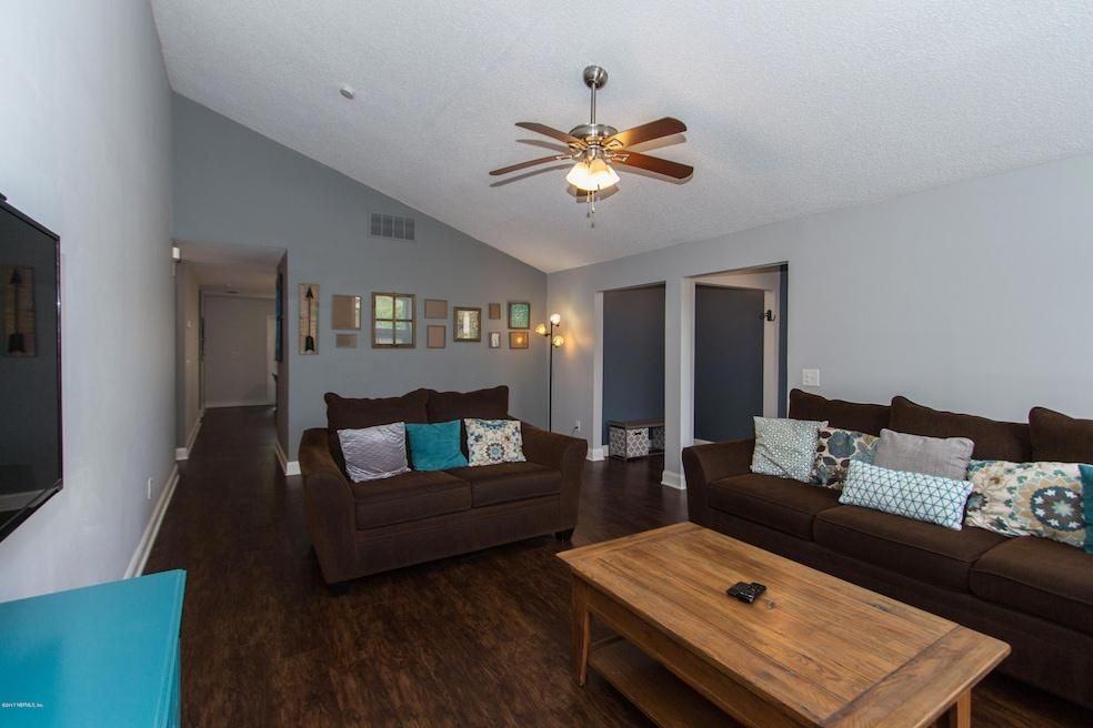 3526 Whalers Way - Photo 4 of 9