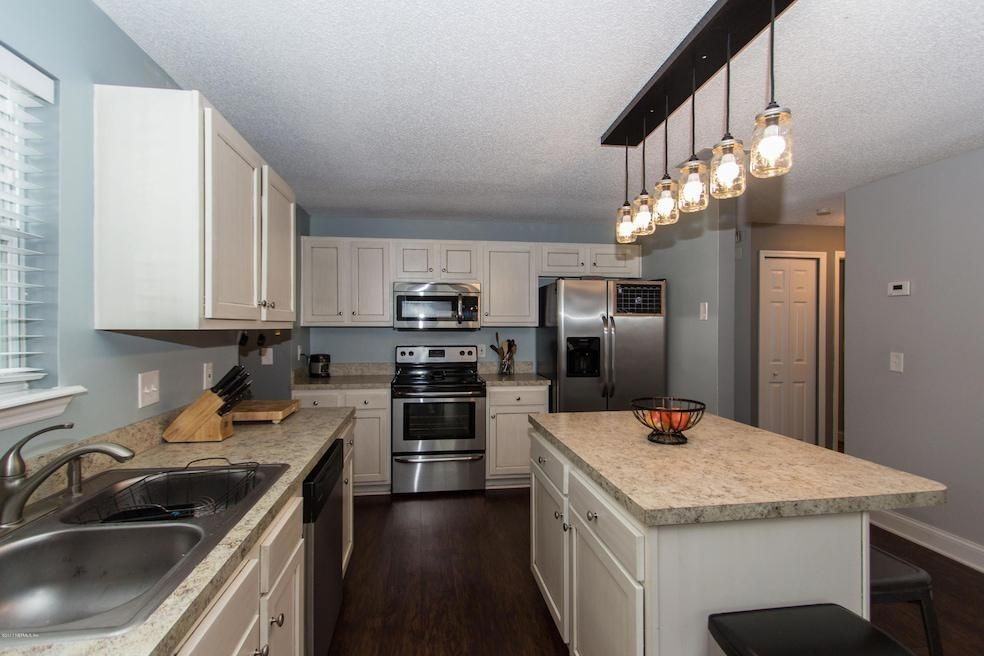 3526 Whalers Way - Photo 5 of 9