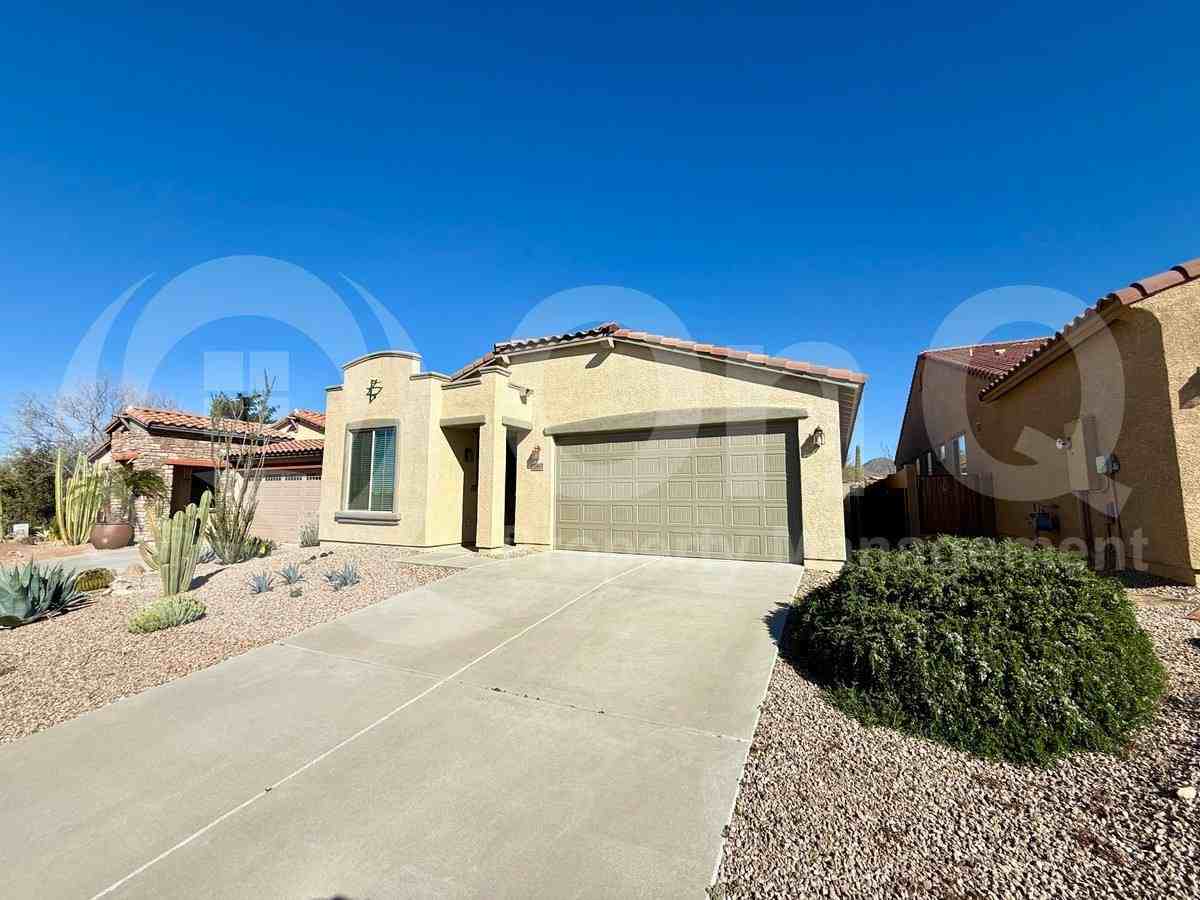 11993 N Golden Mirror Dr - Photo 2 of 10