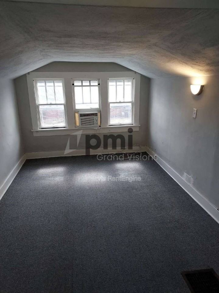 1920 E Wood St - Photo 7 of 10