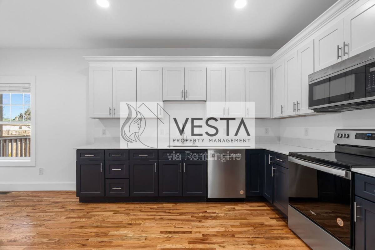 510 Deaverview Rd - Photo 2 of 10