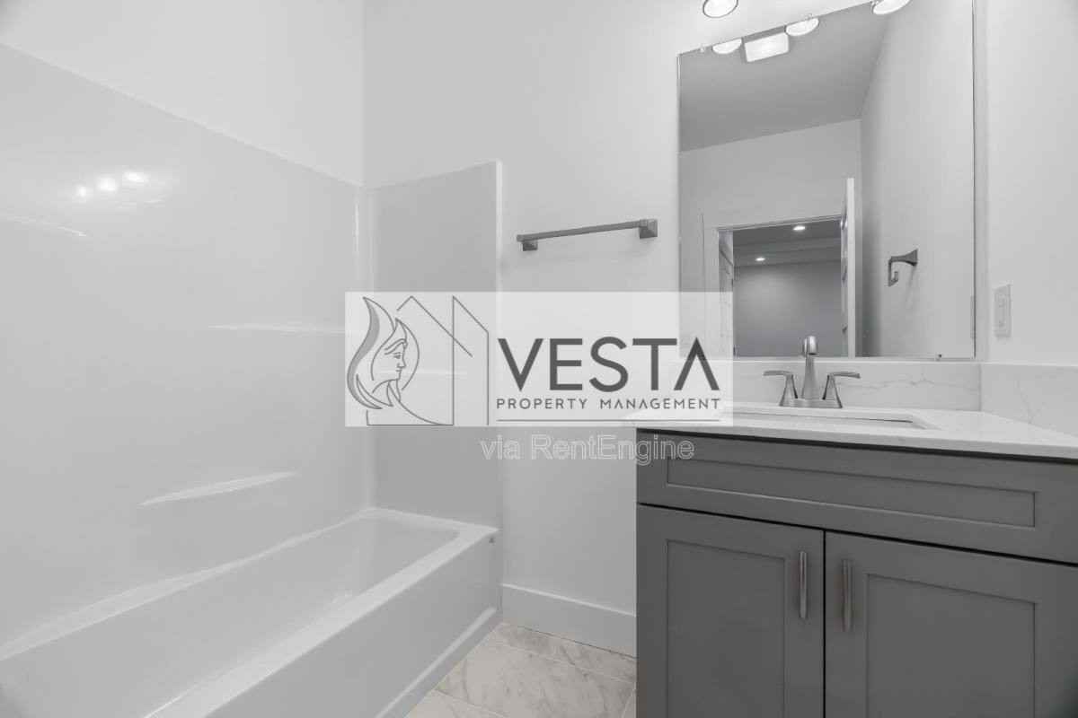 510 Deaverview Rd - Photo 4 of 10