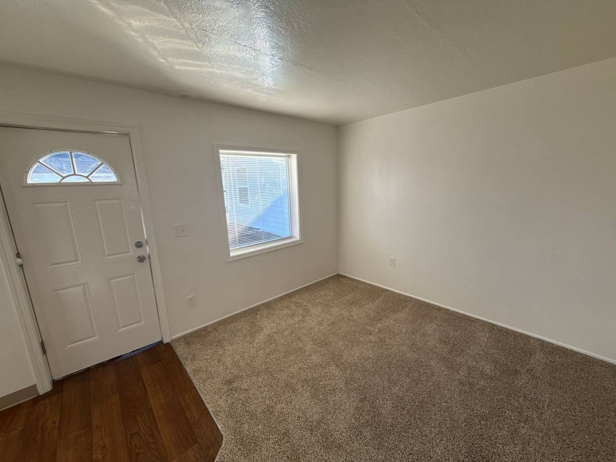 1350 12th St Se - Photo 3 of 10