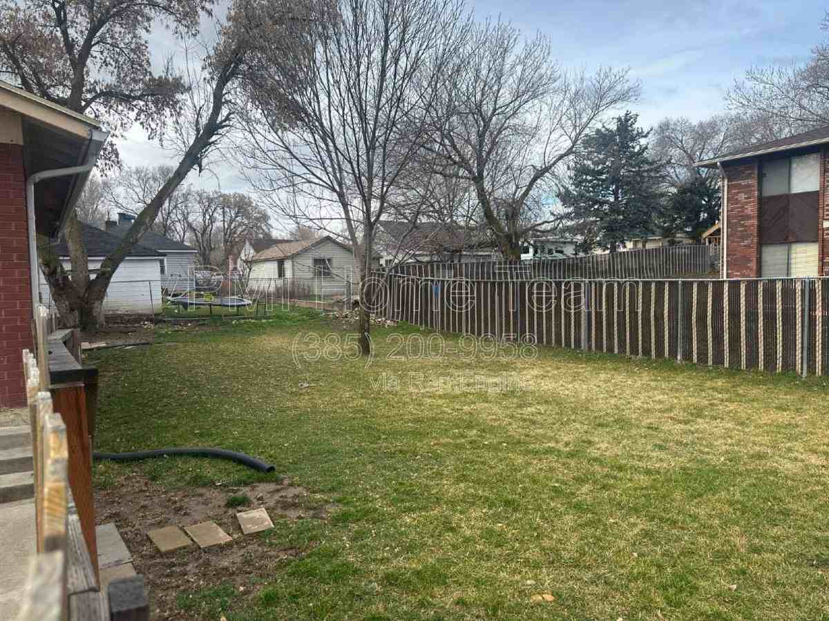 765 Grant Ave - Photo 2 of 10