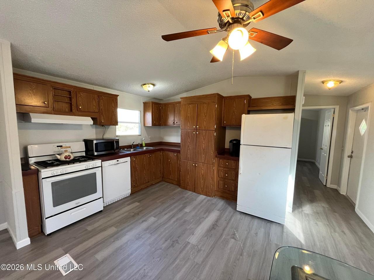 2561 Bowmantown Rd - Photo 4 of 19