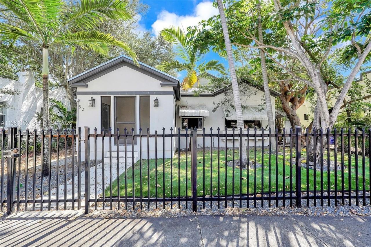 52 Nw 47th Ter - Photo 4 of 50