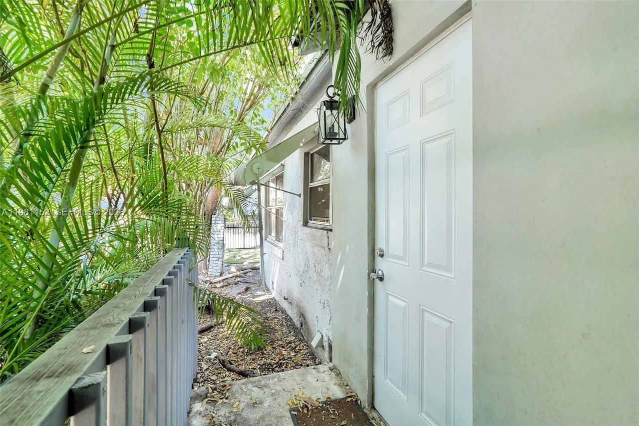 52 Nw 47th Ter - Photo 5 of 50