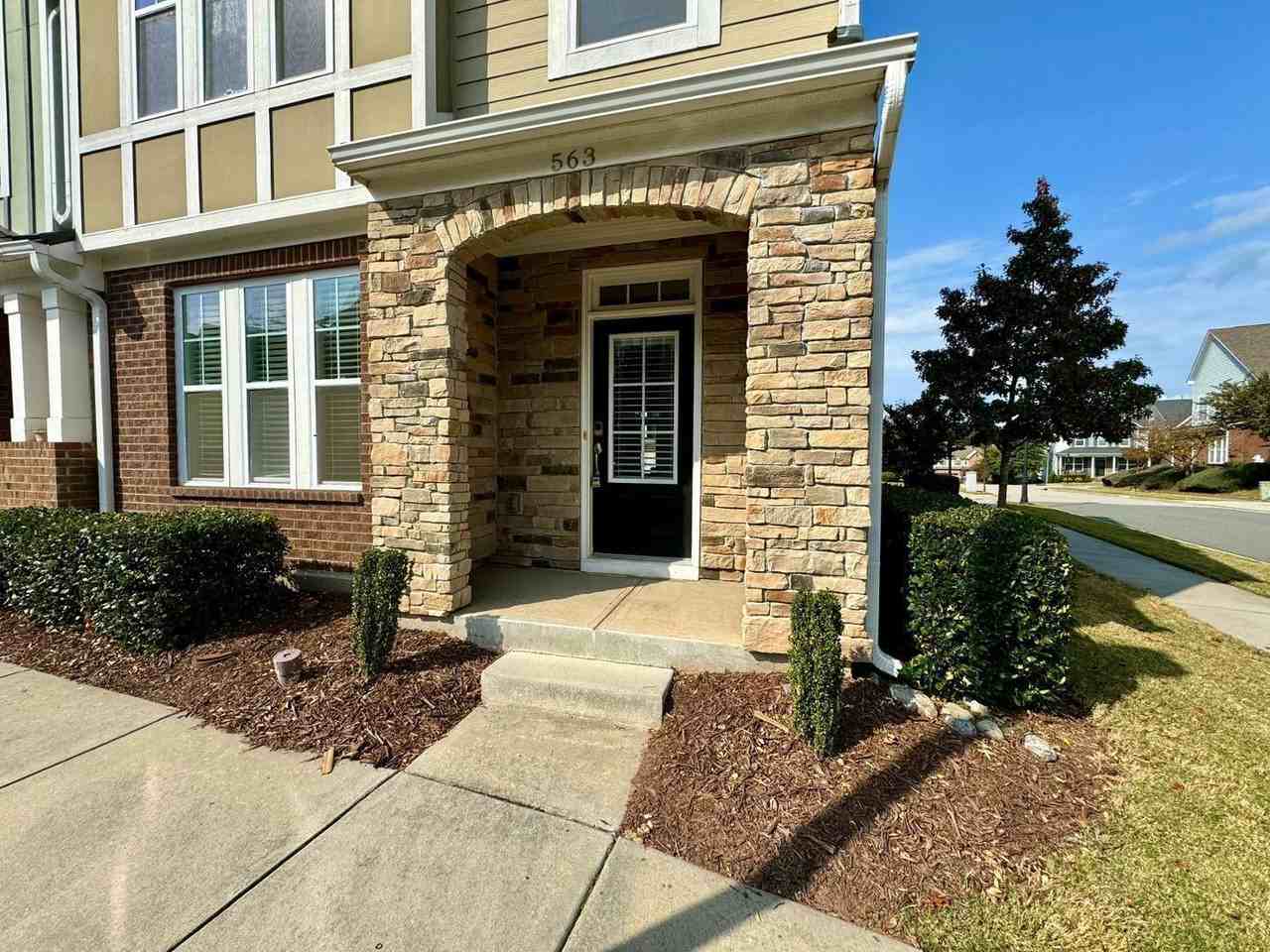 563 Balsam Fir Dr - Photo 3 of 44