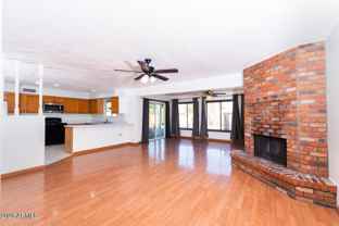 320 E Ellis Dr - Photo 1 of 1