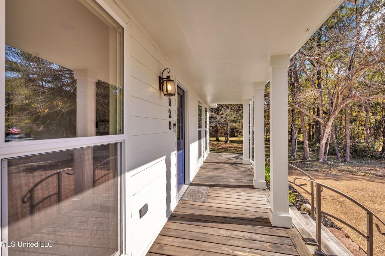 8828 Manoo Pl - Photo 6 of 50