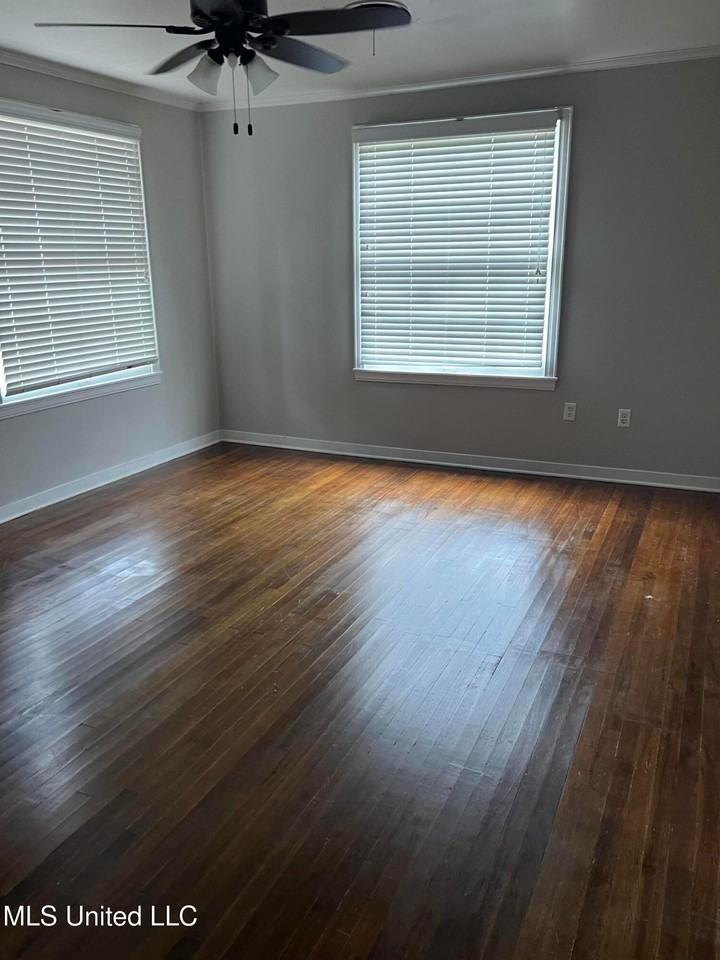 1201 Westwood Rd - Photo 2 of 5