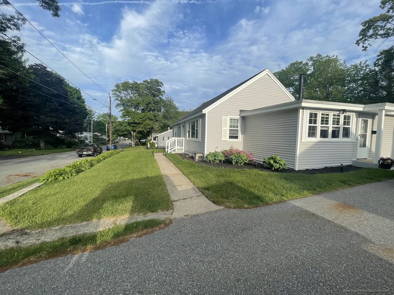 Eugene St - Photo 6 of 40