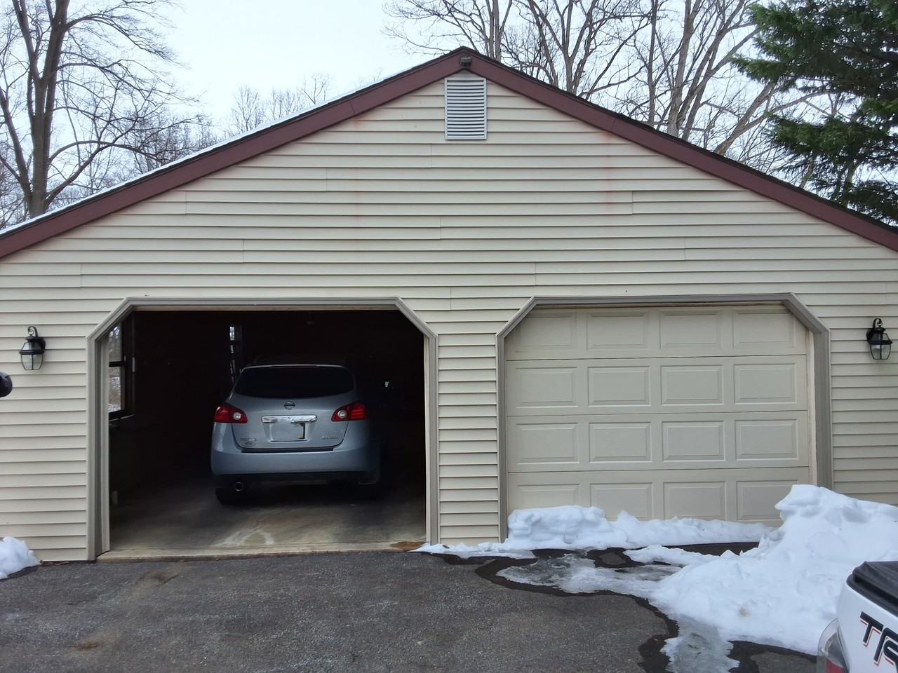 825 Hornig Rd - Photo 3 of 41