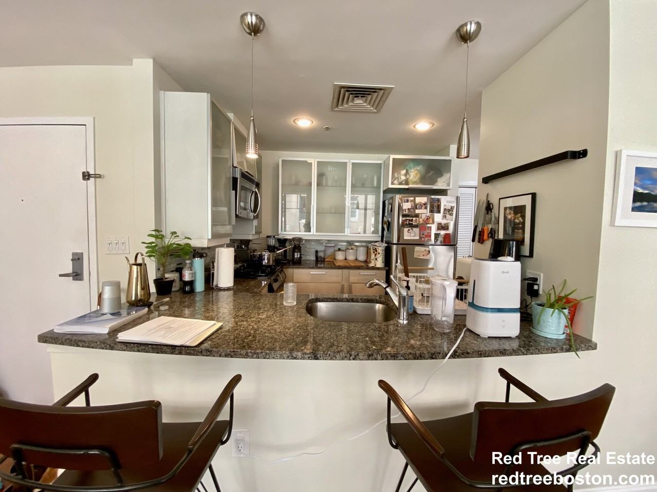 139 E Berkeley St #203 - Photo 5 of 38