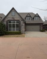 featured image of 3304 W Oakland St