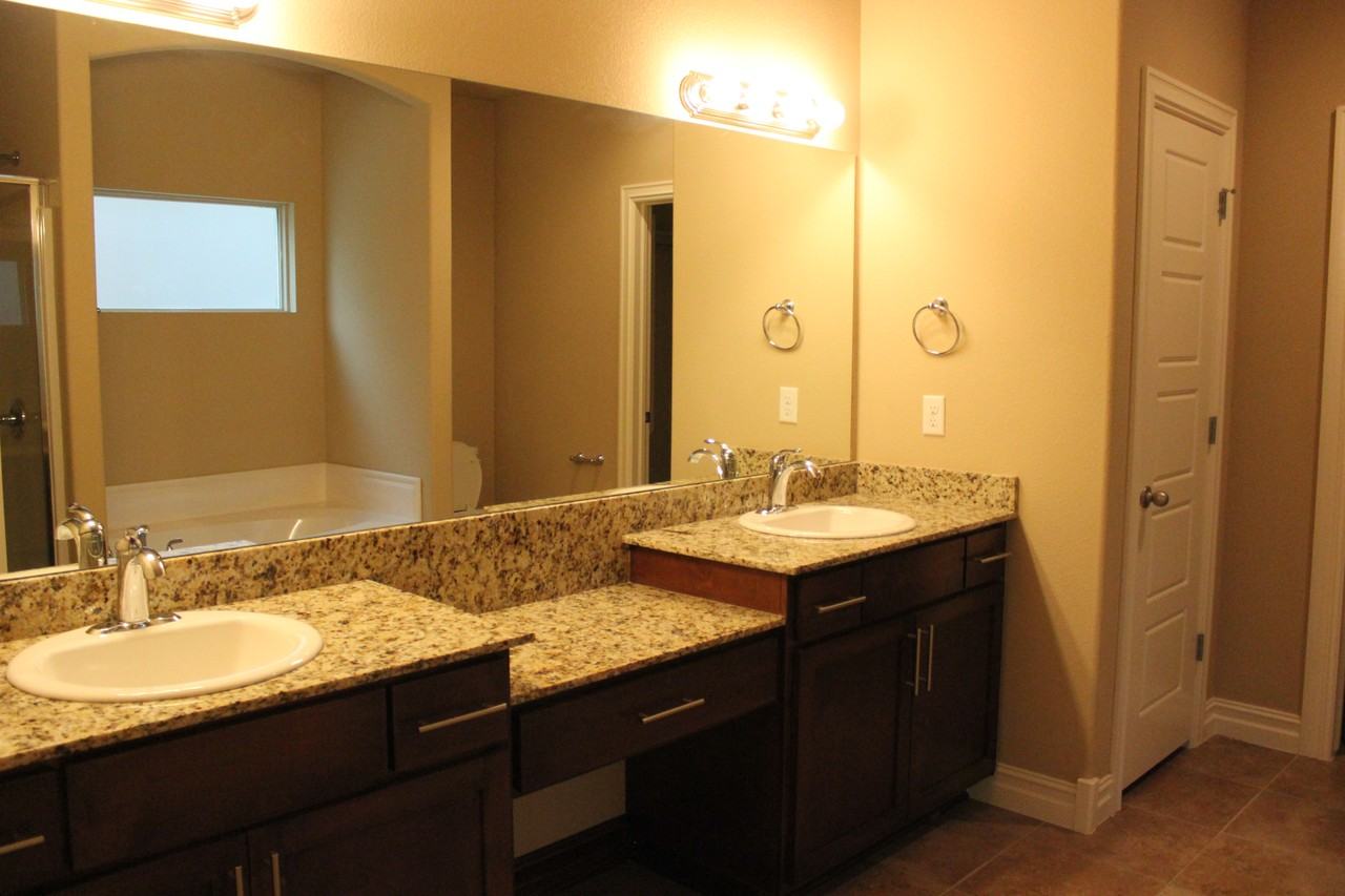 3304 W Oakland St - Photo 7 of 14