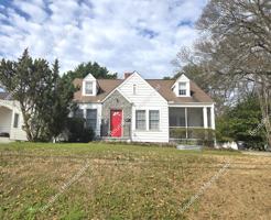 featured image of 2649 Jefferson Ter