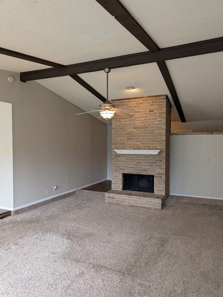 6912 Westglen Dr - Photo 3 of 16