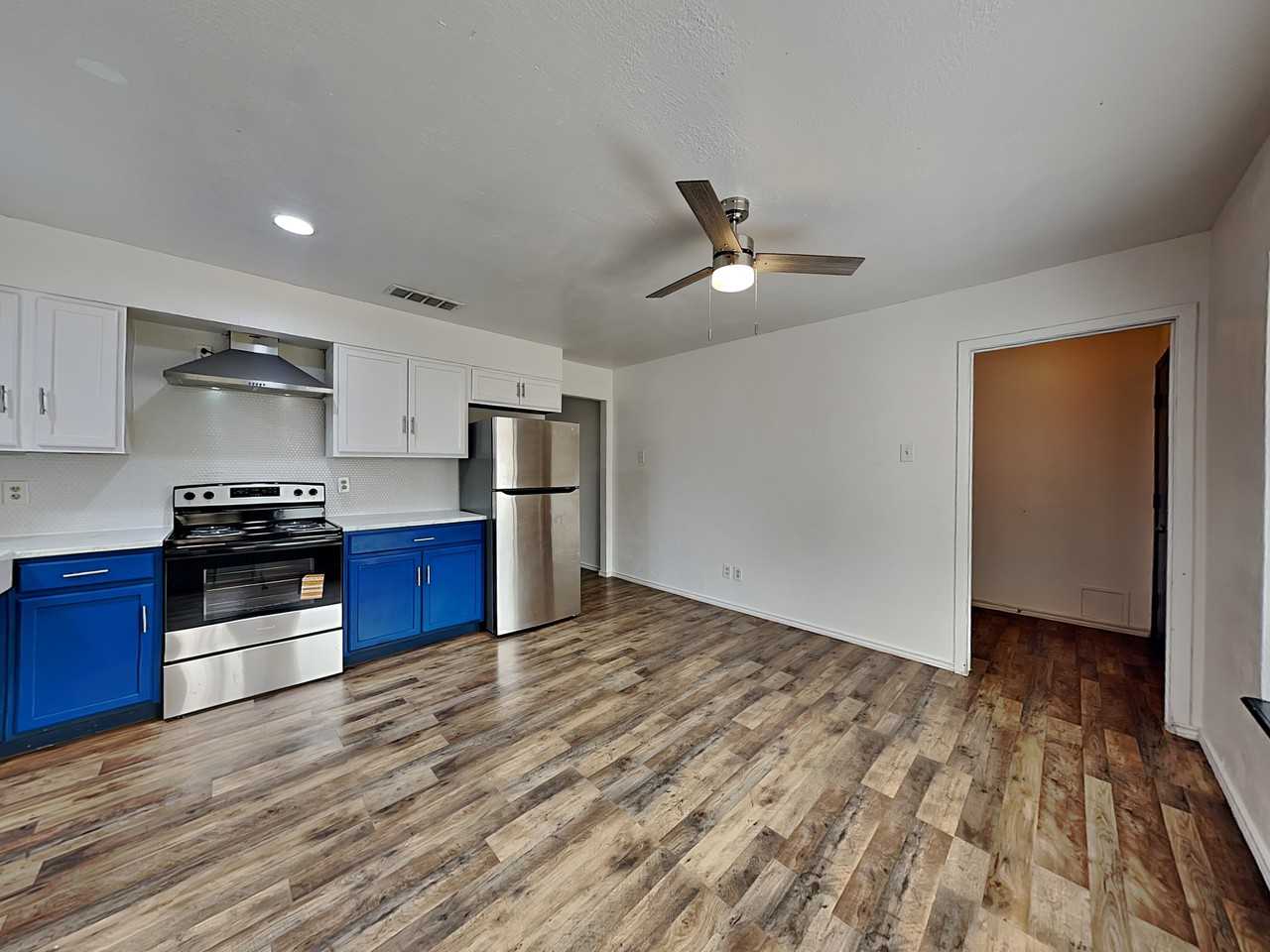 5106 Woodmeadow Dr - Photo 4 of 18