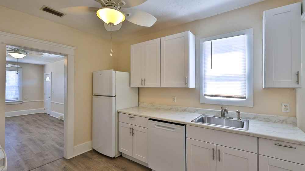 201 N Wild Olive Ave #1 - Photo 5 of 14