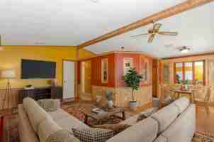 featured image of 10684 N Stromboli Ave