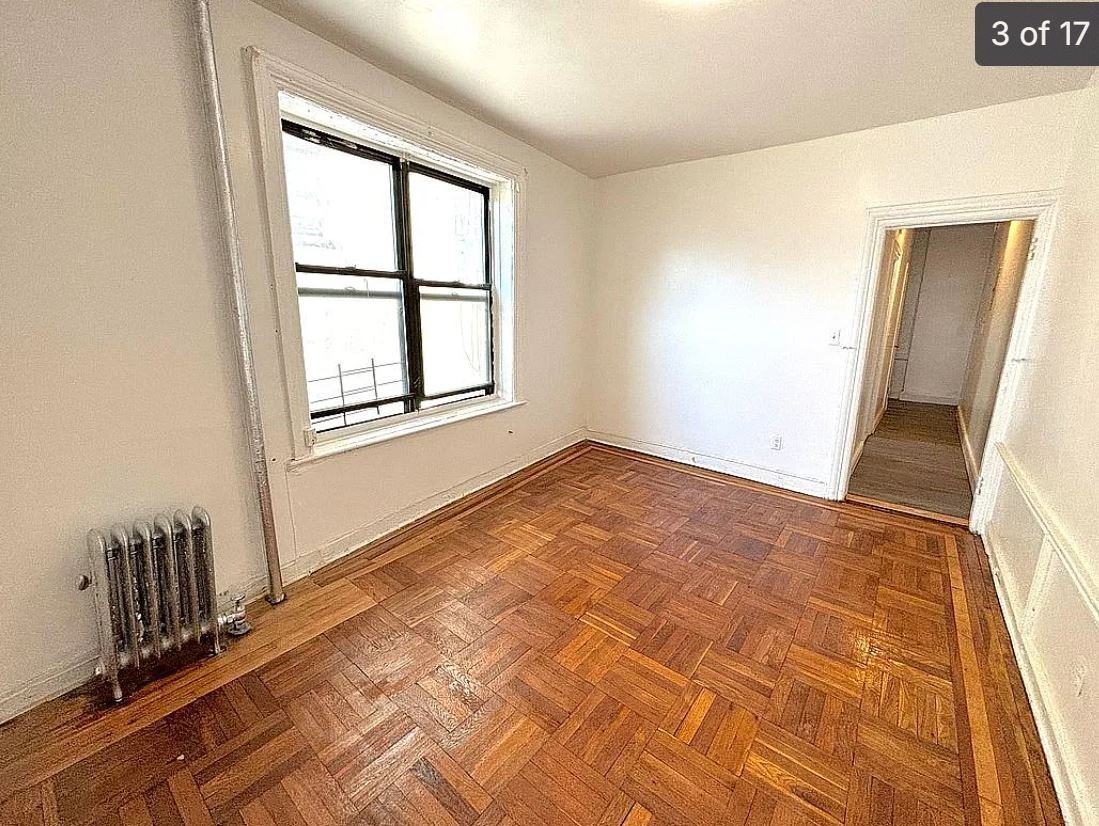 952 Saint Marks Ave - Photo 4 of 9