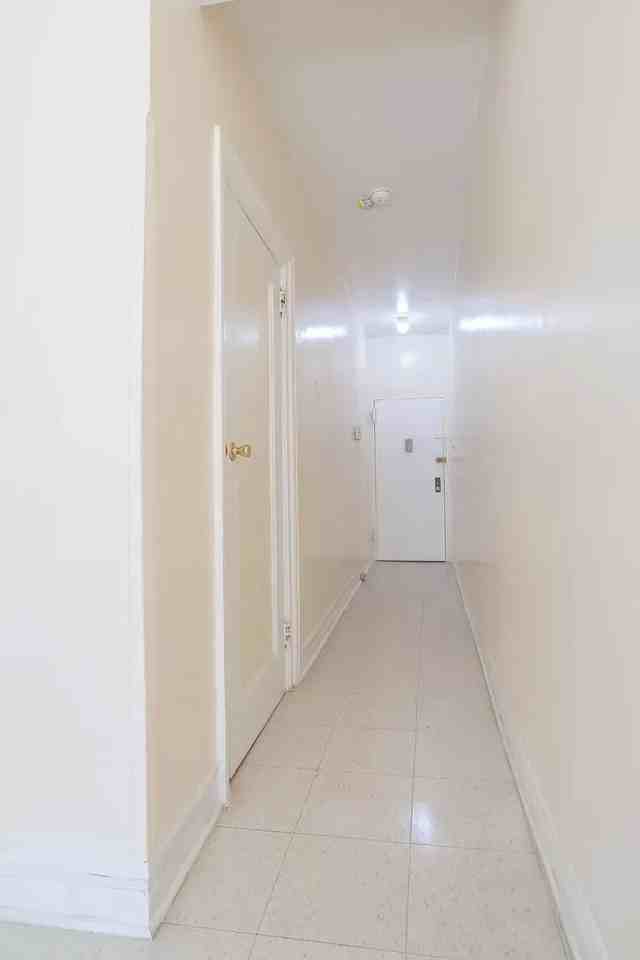 1076 Eastern Pkwy - Photo 2 of 8