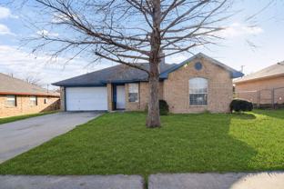 1702 Clairidge Ave - Photo 1 of 1