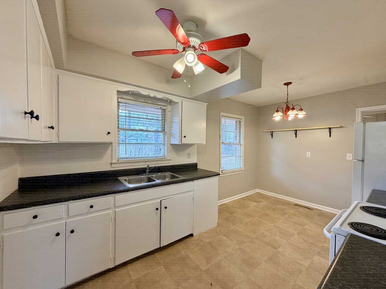 2950 Bellanca St - Photo 4 of 13