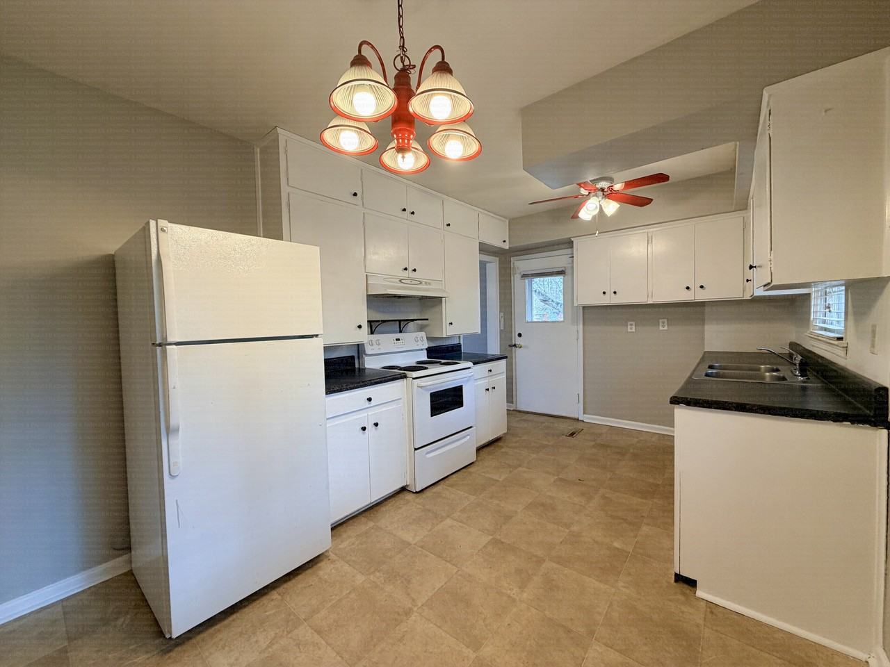 2950 Bellanca St - Photo 5 of 13