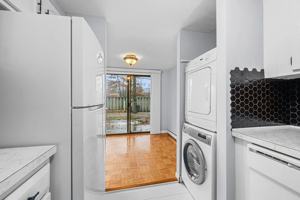 featured image of 855 W Main St #7