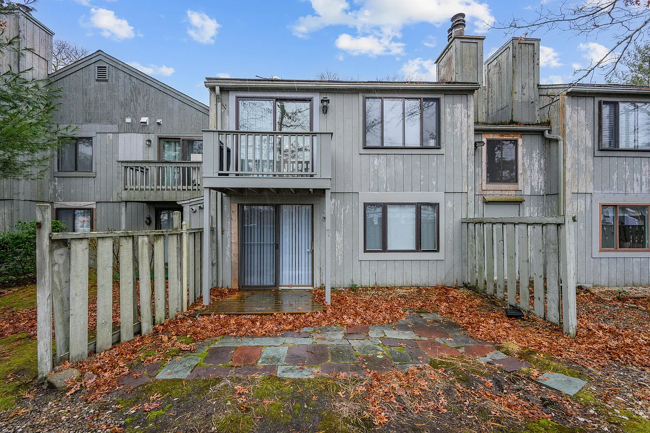 855 W Main St #7 - Photo 2 of 11