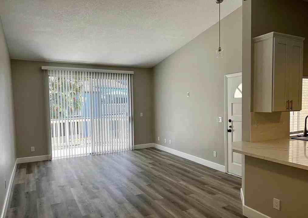 2390 Pleasant Way #F - Photo 3 of 10