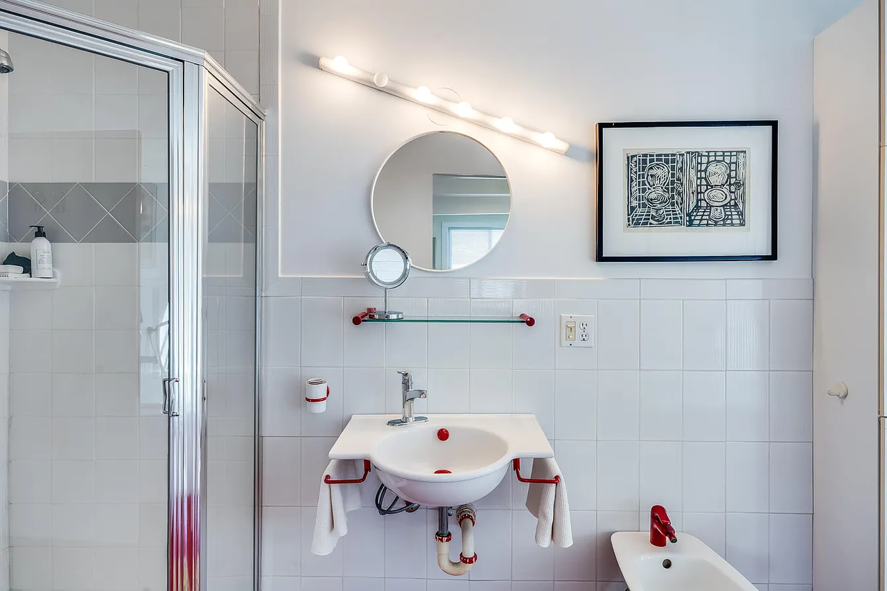 155 Commercial St #4 - Photo 2 of 13