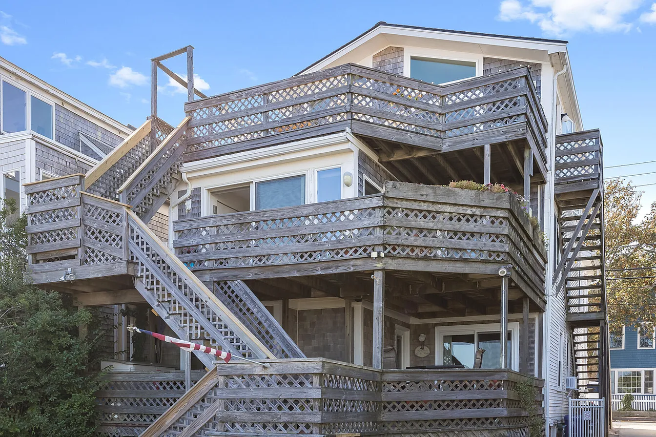 155 Commercial St #4 - Photo 6 of 13