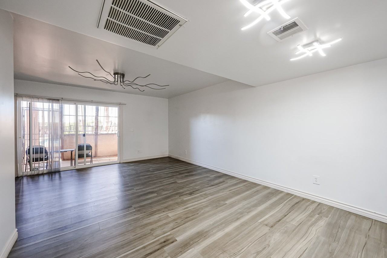 1601 W Sunnyside Dr #153 - Photo 6 of 30