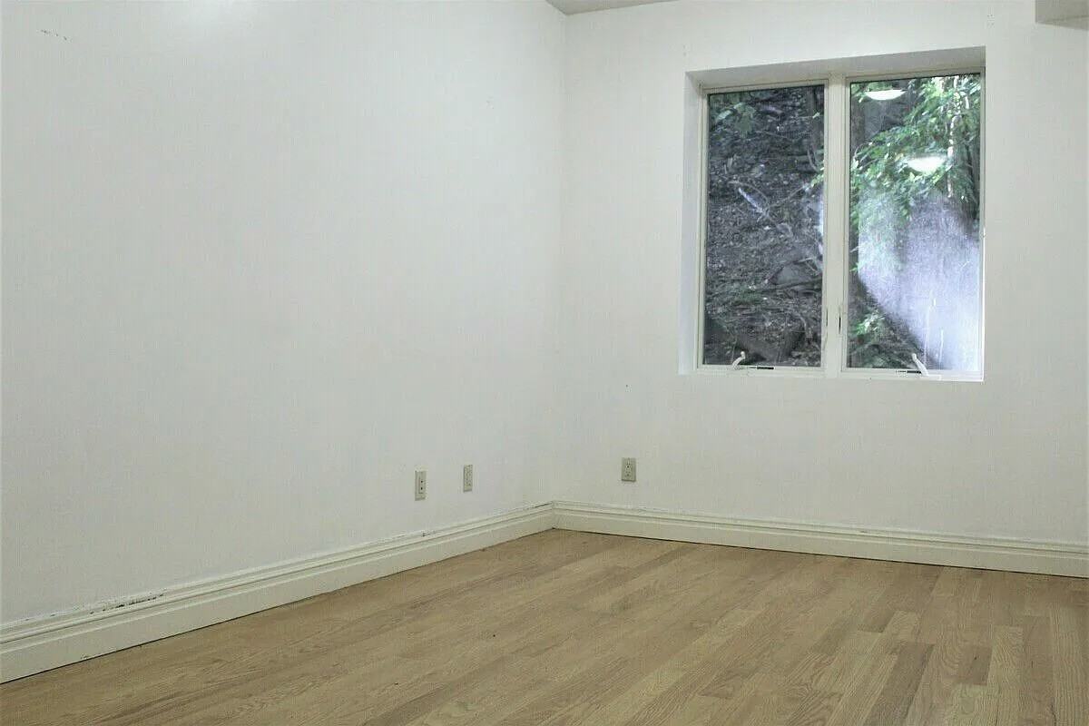 210 Bennett Ave #4D - Photo 2 of 15