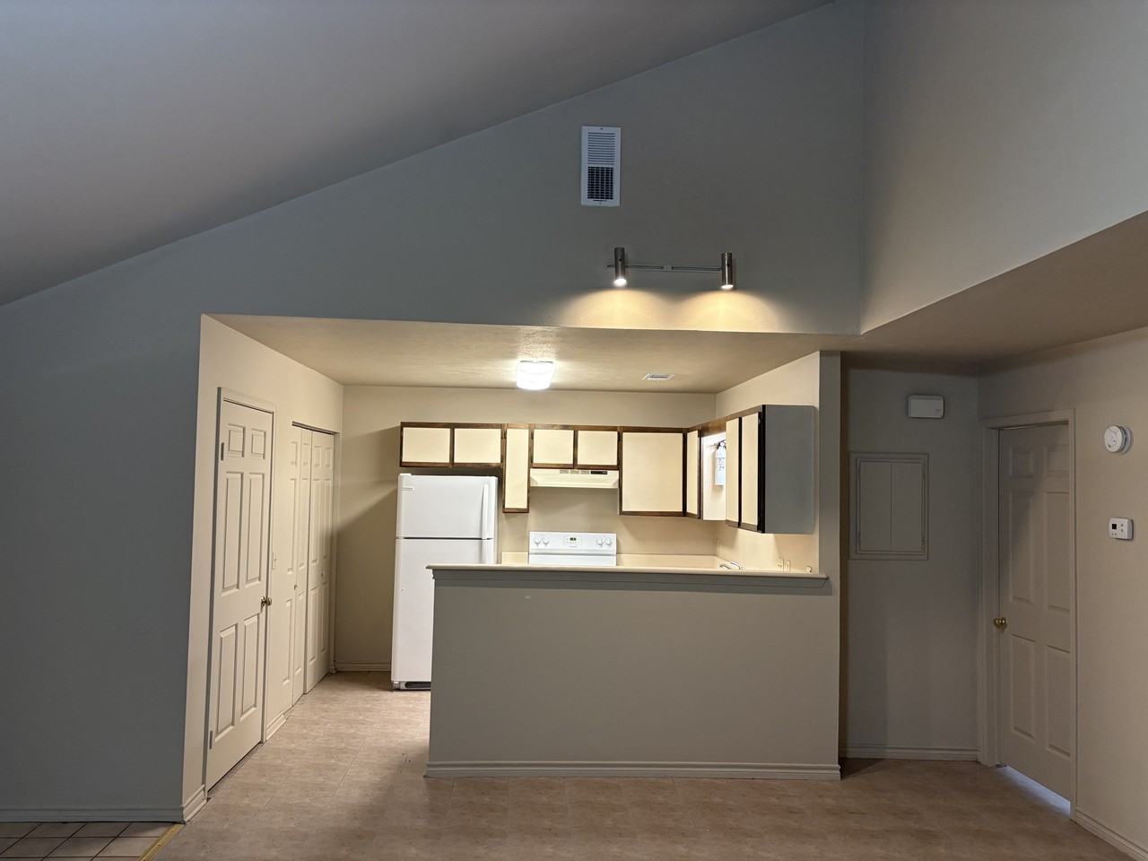 107 Shady Bend Dr - Photo 2 of 8