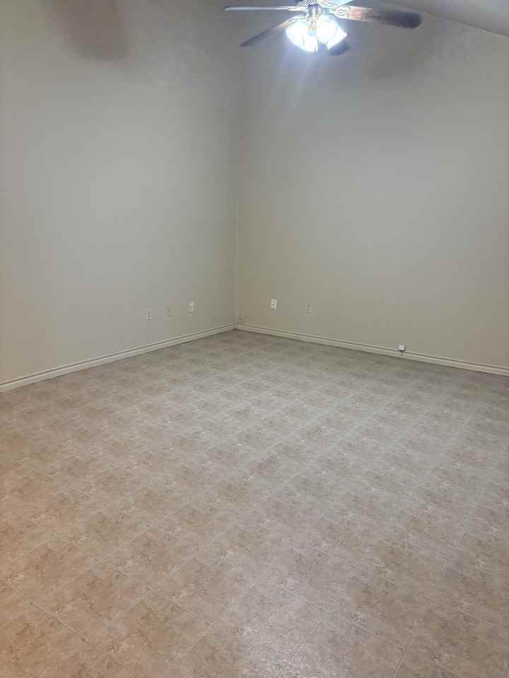 107 Shady Bend Dr - Photo 6 of 8