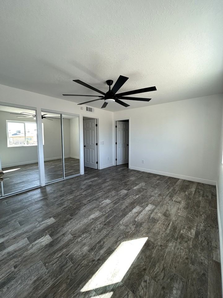 2780 Cisco Dr N - Photo 4 of 17